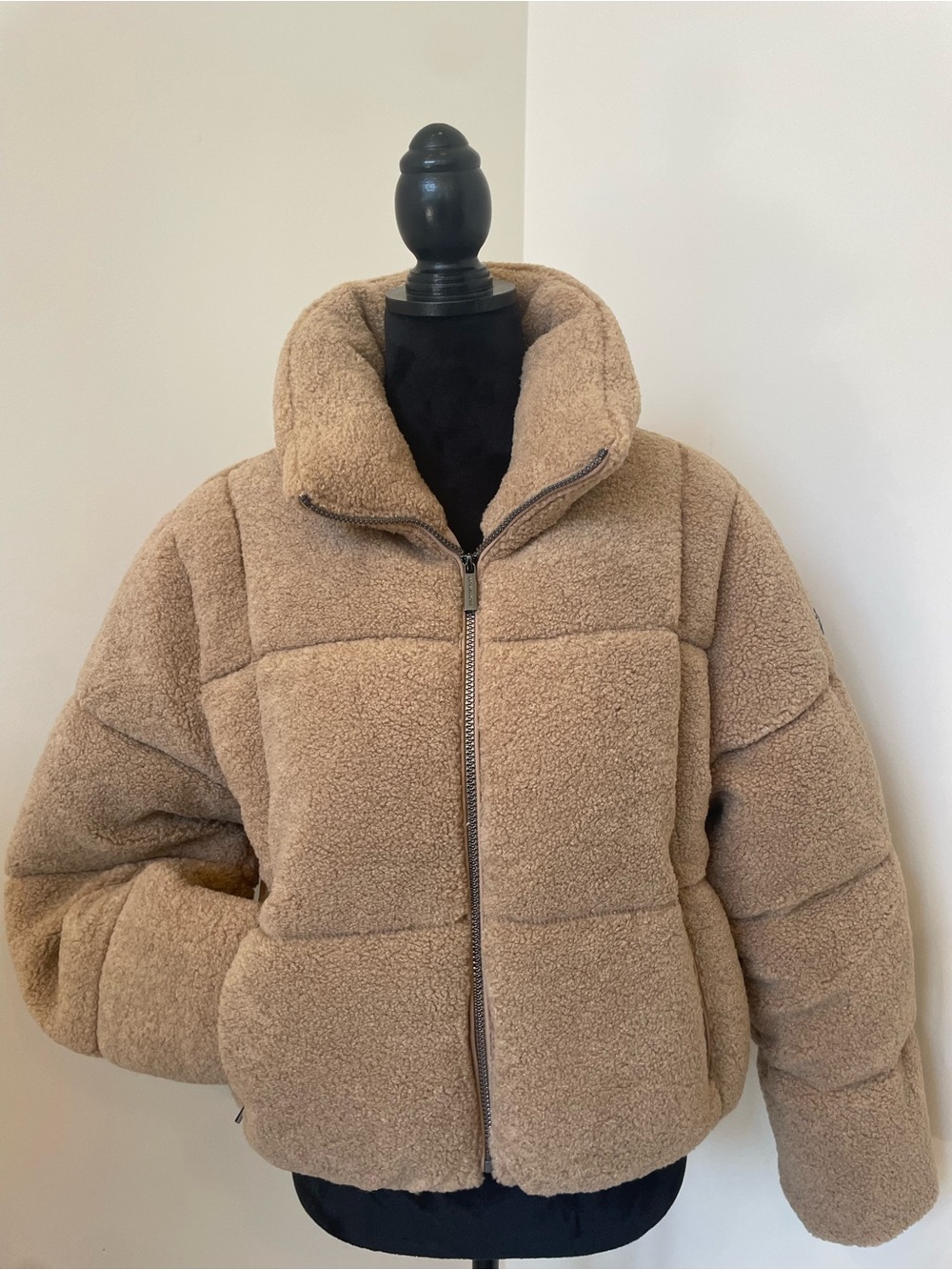 ✨NWT✨MICHAEL Michael Kors Women’s Hazelnut Sherpa Teddy Bear Puffer Jacket Sz M